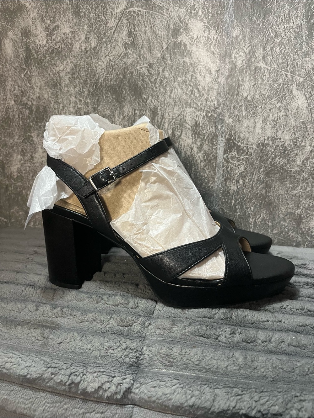 Life stride black heels new
